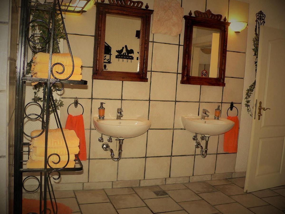 Ferienhaus Kutscherhaus Casa Chabeli - Berlin, Max 11 Personen Hébergement de vacances *