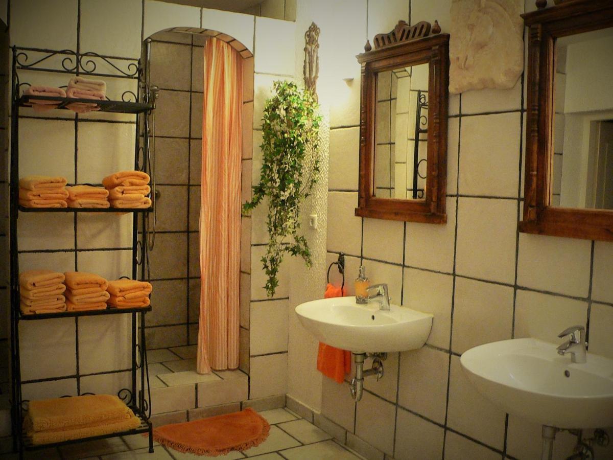 Ferienhaus Kutscherhaus Casa Chabeli - Berlin, Max 11 Personen * Berlin