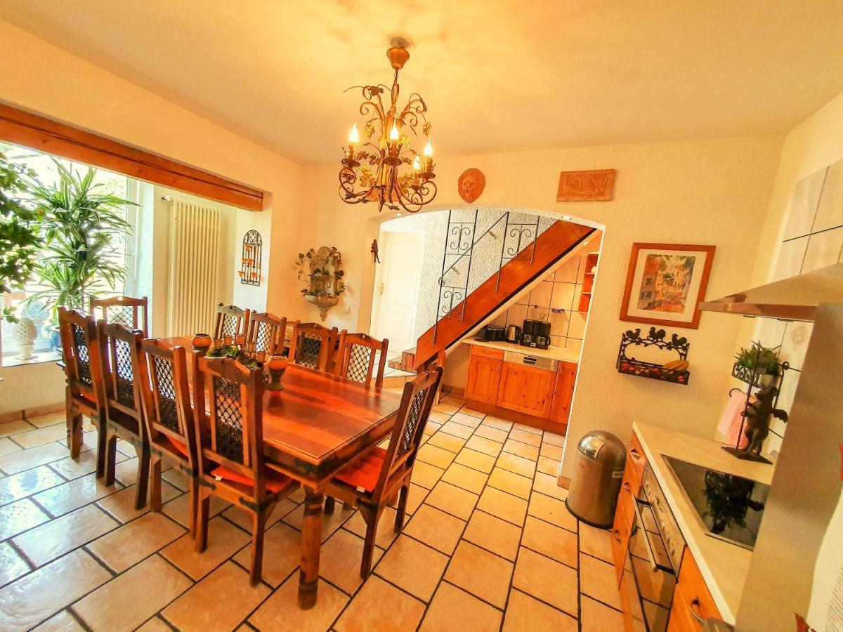 Ferienhaus Kutscherhaus Casa Chabeli - Berlin, Max 11 Personen Hébergement de vacances