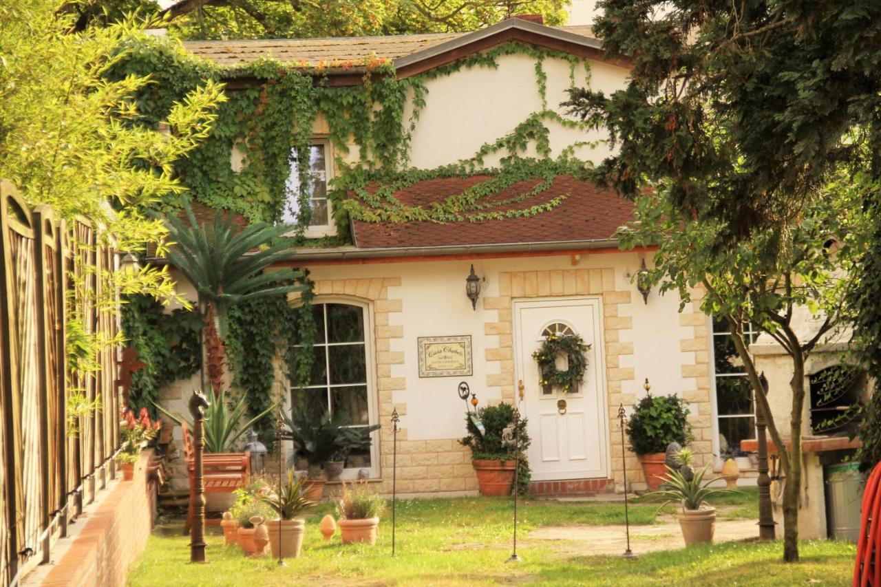 Ferienhaus Kutscherhaus Casa Chabeli - Berlin, Max 11 Personen Hébergement de vacances Berlin