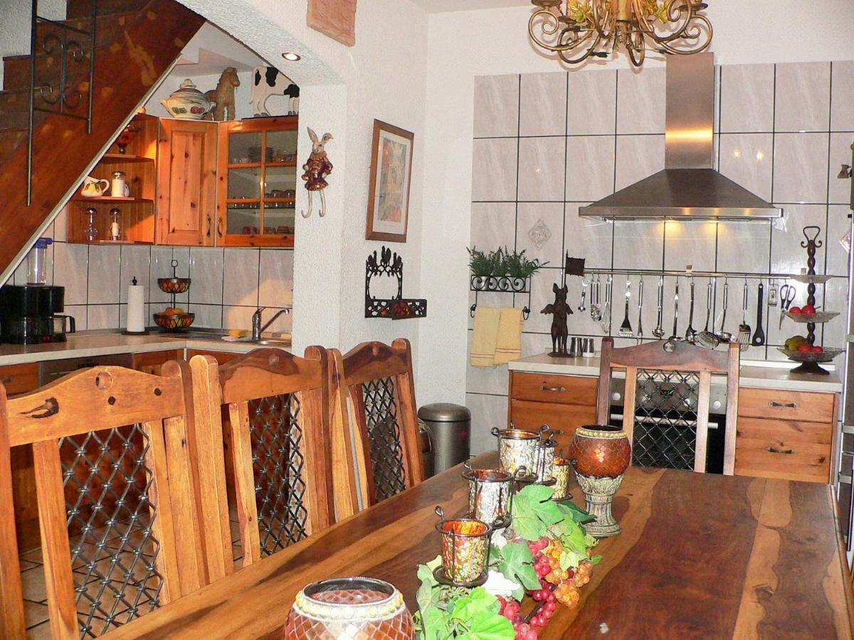 Holiday home Ferienhaus Kutscherhaus Casa Chabeli - Berlin, Max 11 Personen