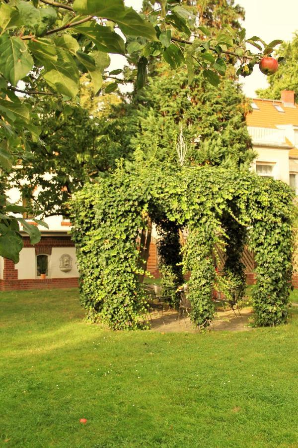 Ferienhaus Kutscherhaus Casa Chabeli - Berlin, Max 11 Personen Hébergement de vacances *